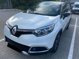 Renault Captur TCe120 Crossboarder Klimaaut.|NAVI|SHZ - schwarze Renault Captur