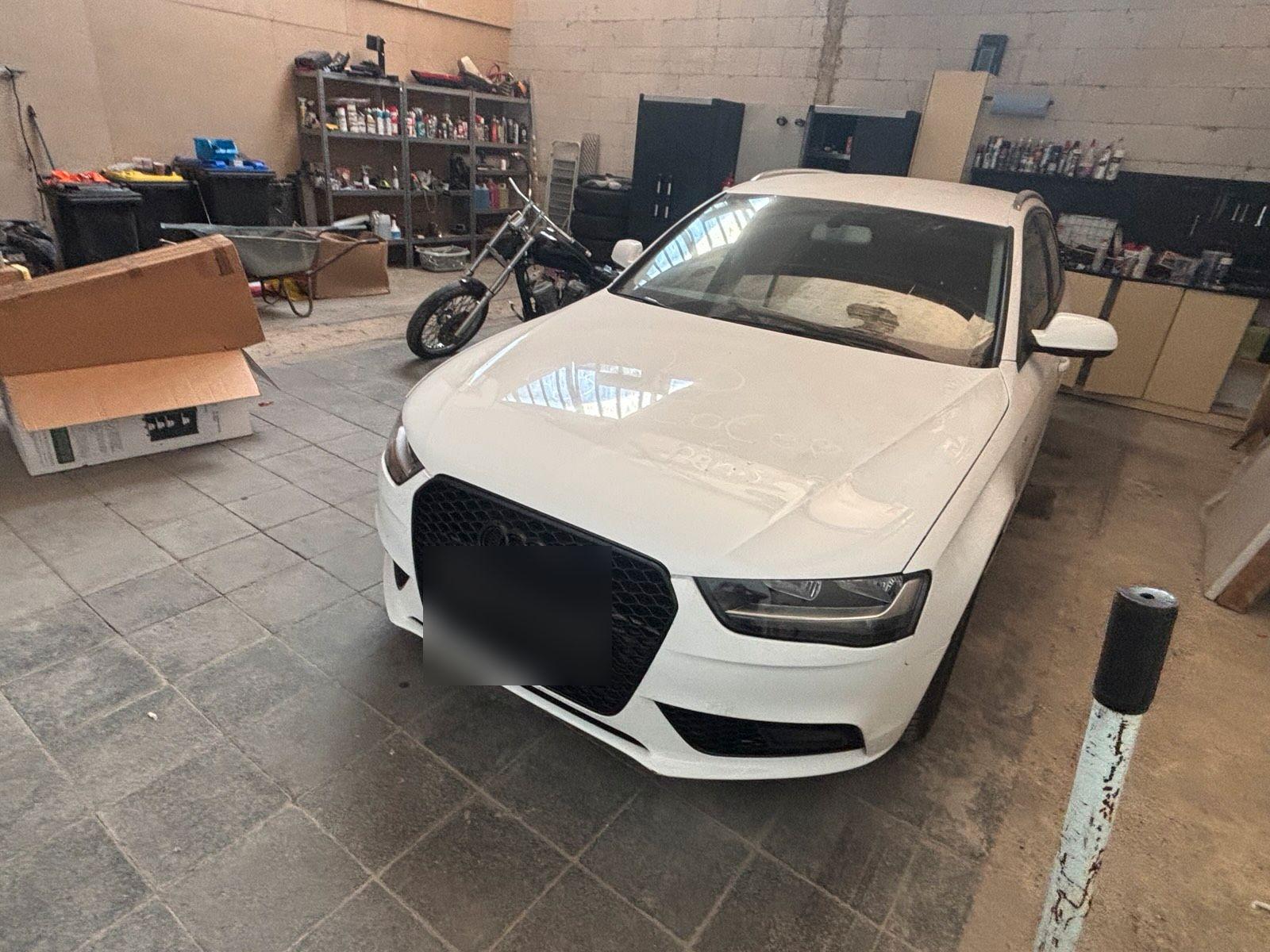 Audi A4 2012 — engine 120 HP (88kW)