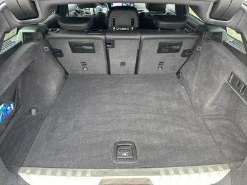 BMW 330e xDrive Touring A Head-Up HiFi DAB LED RFK