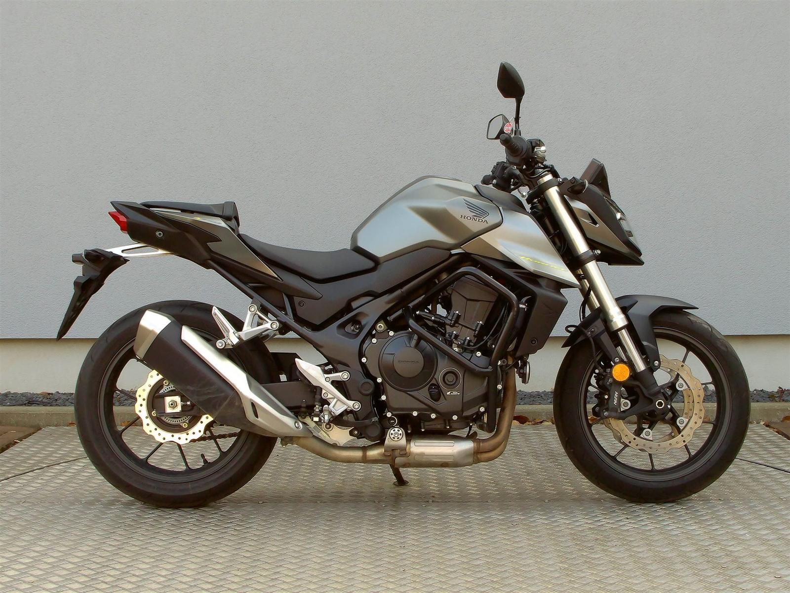 Honda CB750 Hornet inkl. Tieferlegung und Sturzbügel