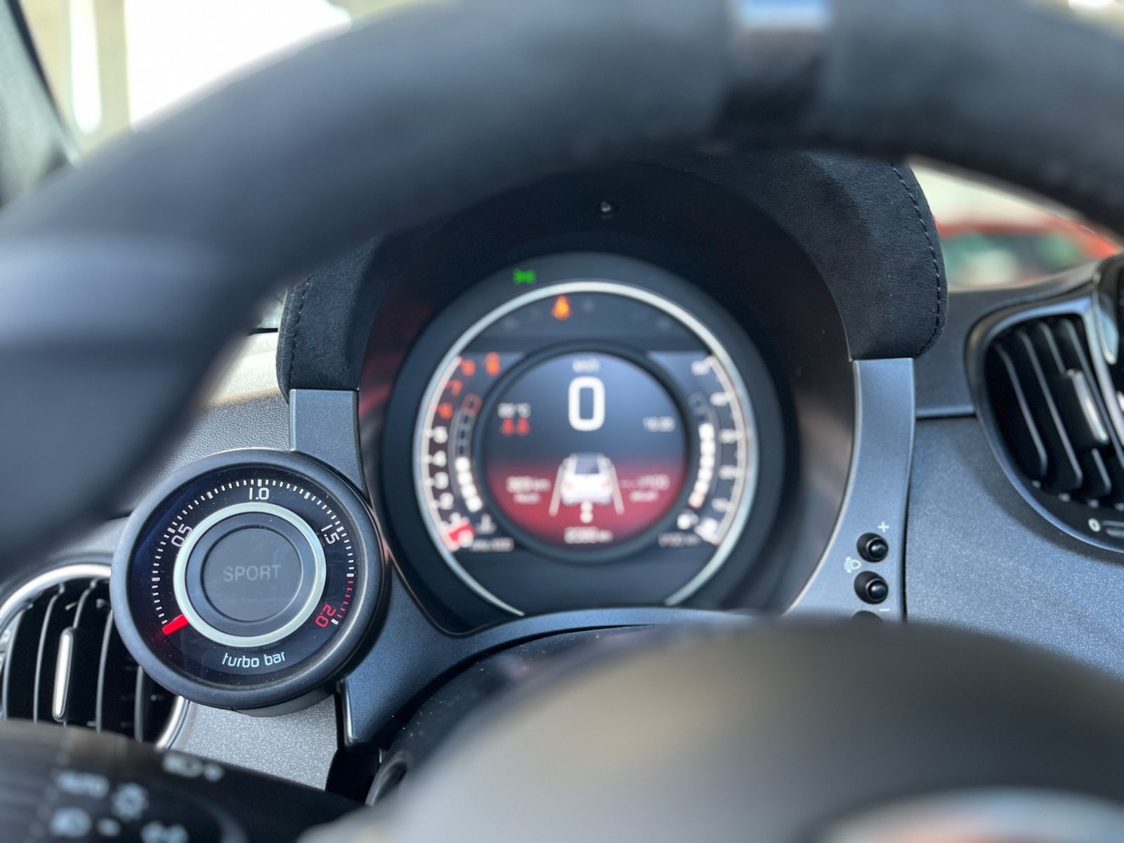 Fahrzeugabbildung Abarth 695C NUR 2.000KM!!! BEATS NAVI ALU