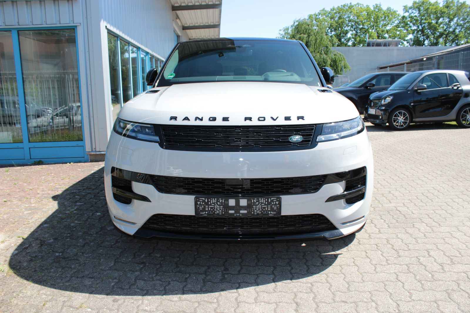 Fahrzeugabbildung Land Rover P460e Dynamic HSE *Borasco* *AHK* *23"*