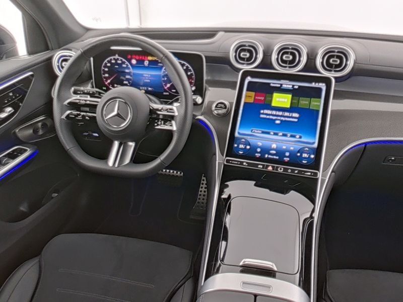 Fahrzeugabbildung Mercedes-Benz GLC 300 AMG*HEAD-UP*BURMESTER*PANO*MEMORY*AHK