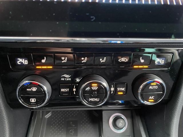 Fahrzeugabbildung SKODA Superb Combi *Matrix*RFK*19Zoll*Side Assist*eHec