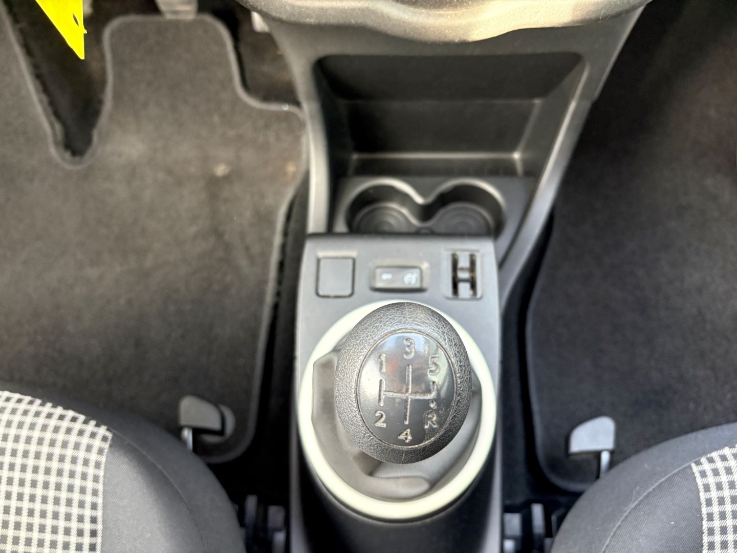 Fahrzeugabbildung Renault Twingo Life Bluetooth Tel.-Vorb. Berganfahrass.