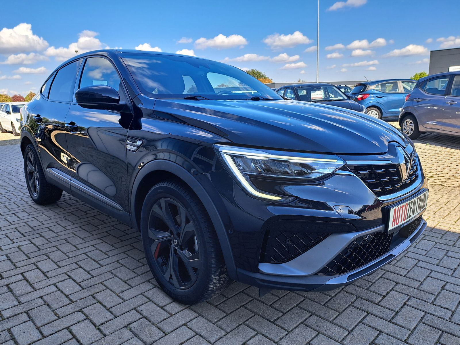 Fahrzeugabbildung Renault Arkana R.S. Line PARK-ASSIST LED NAVI AUTOMATIK