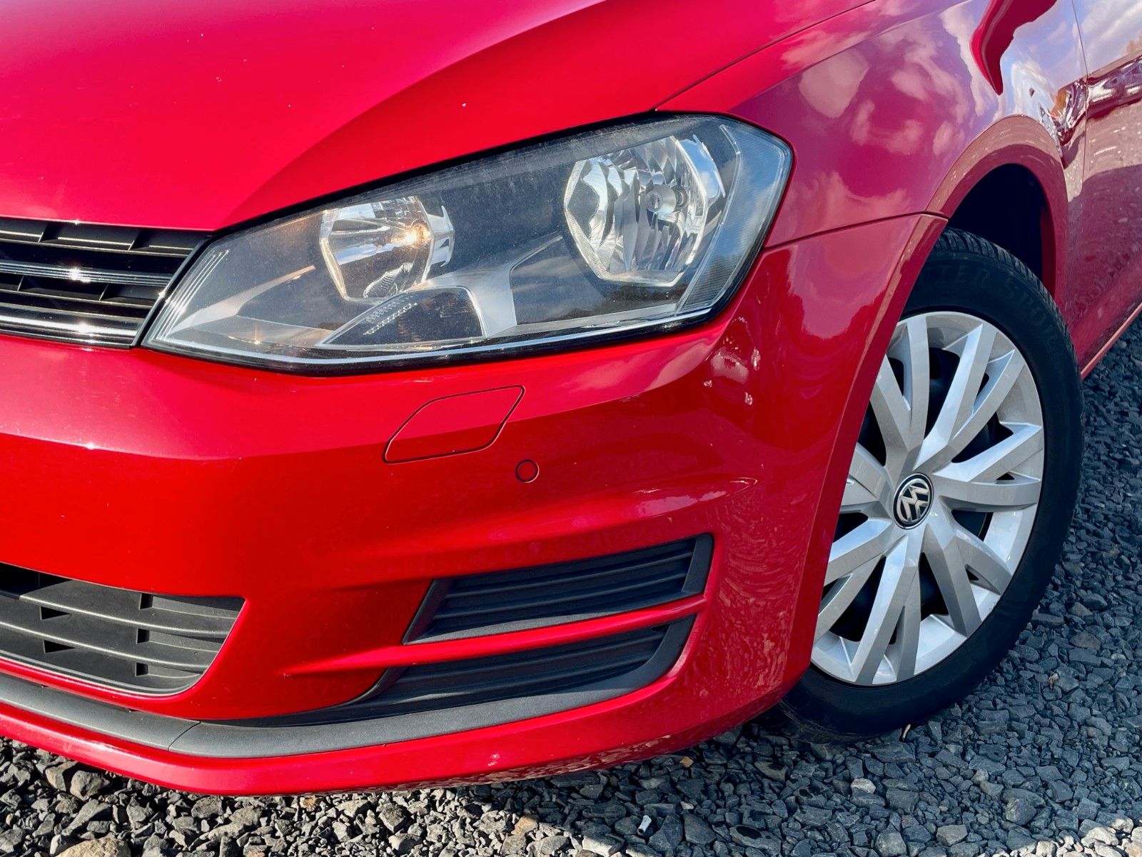 Fahrzeugabbildung Volkswagen Golf VII 1.6 TDI Trendline BMT Navi Tempomat PDC