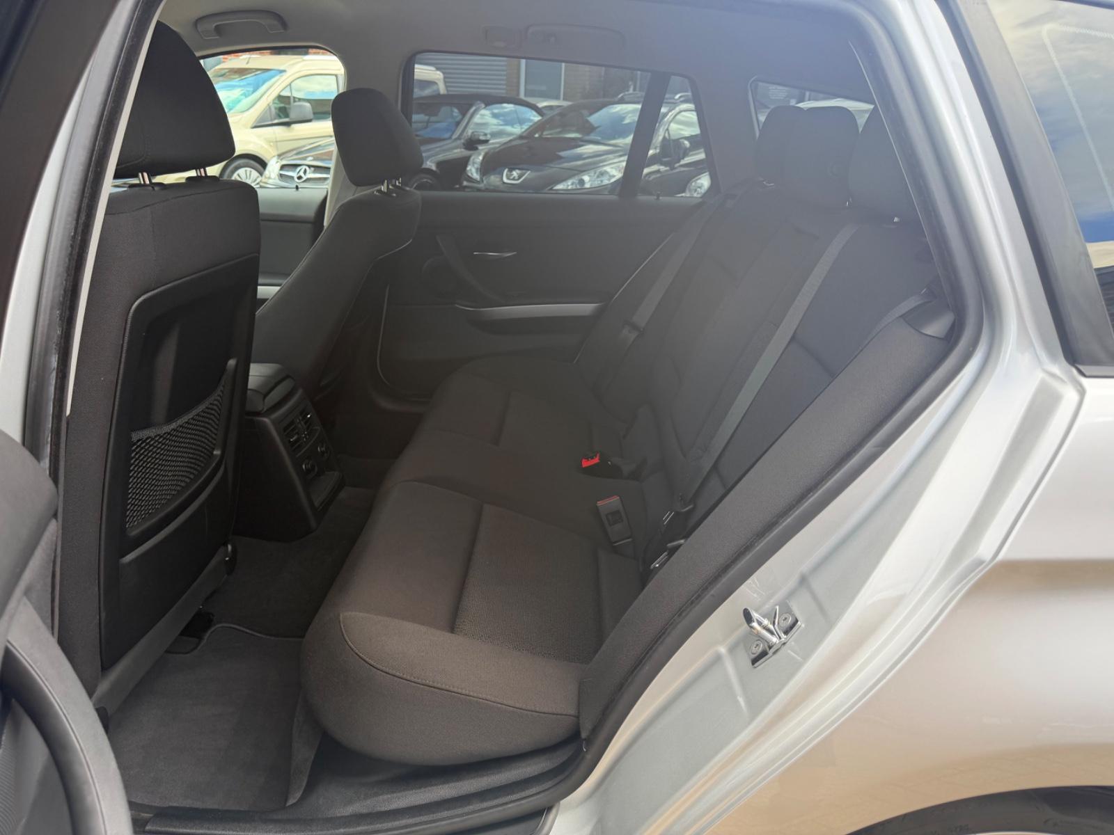 BMW 320 2008 — photo 11