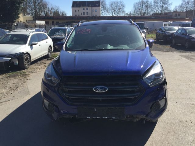 Ford Kuga   1,5  ST-Line. FP