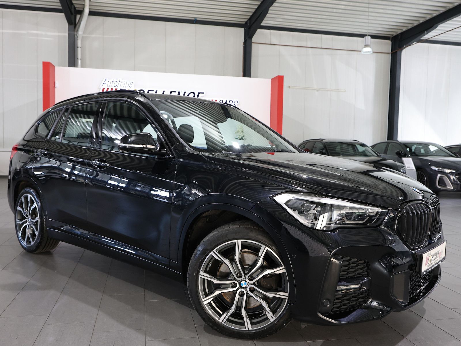 BMW X1 xDrive 20d M-SPORT SHADOW PANORAMA, LED imagem 3