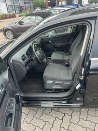 Volkswagen Golf - 9