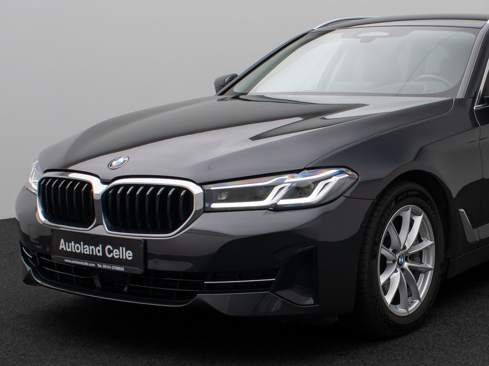 Fahrzeugabbildung BMW 530d xD Kamera Laser HUD DAB 4xKlima AHK Sport