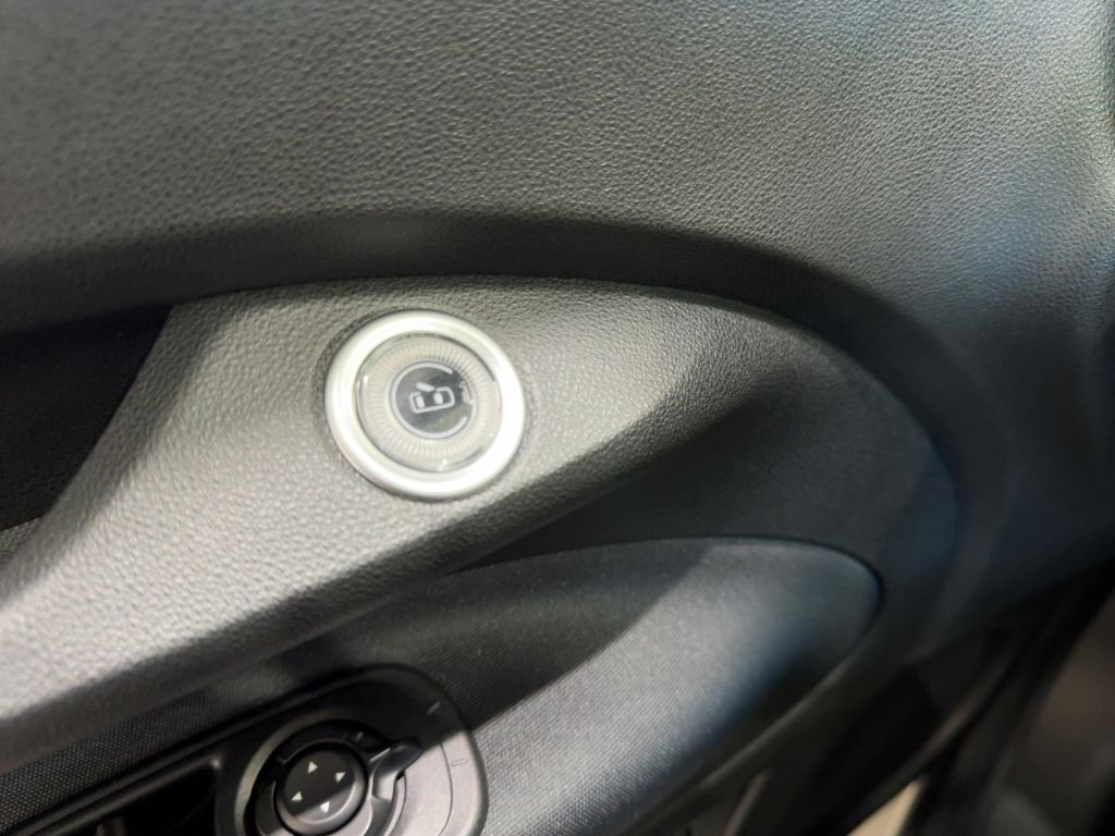Fahrzeugabbildung Fiat 500 Hybrid Pop, Tech-Paket, DAB, Klimautom, CarP