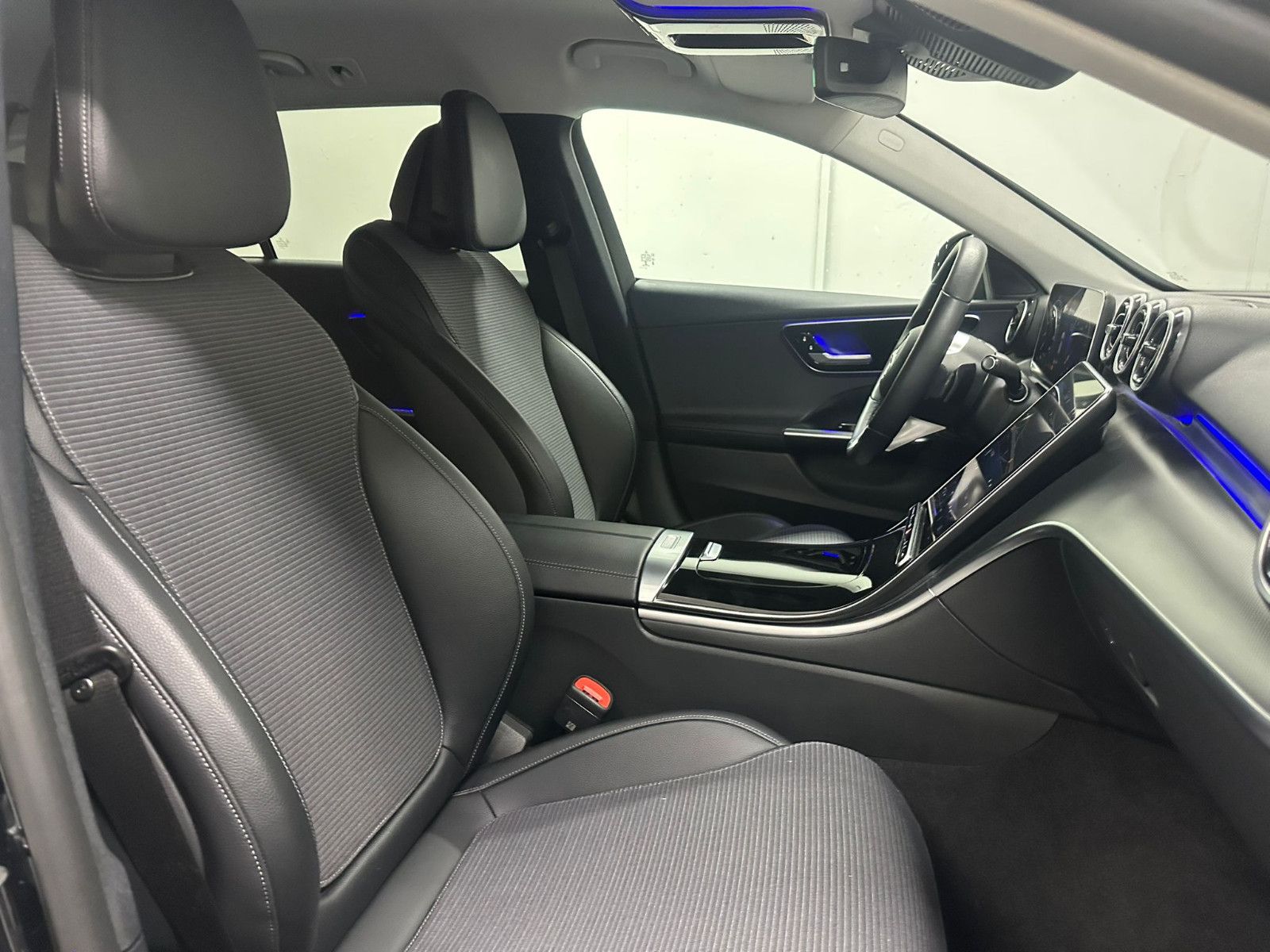 Fahrzeugabbildung Mercedes-Benz C 220 d T Autom. *AVANTGARDE*DISTRO*AHK*NIGHT