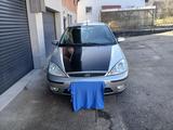 Ford Focus 1.8 Ghia Ghia - Ford Focus aus 2002: Ghia