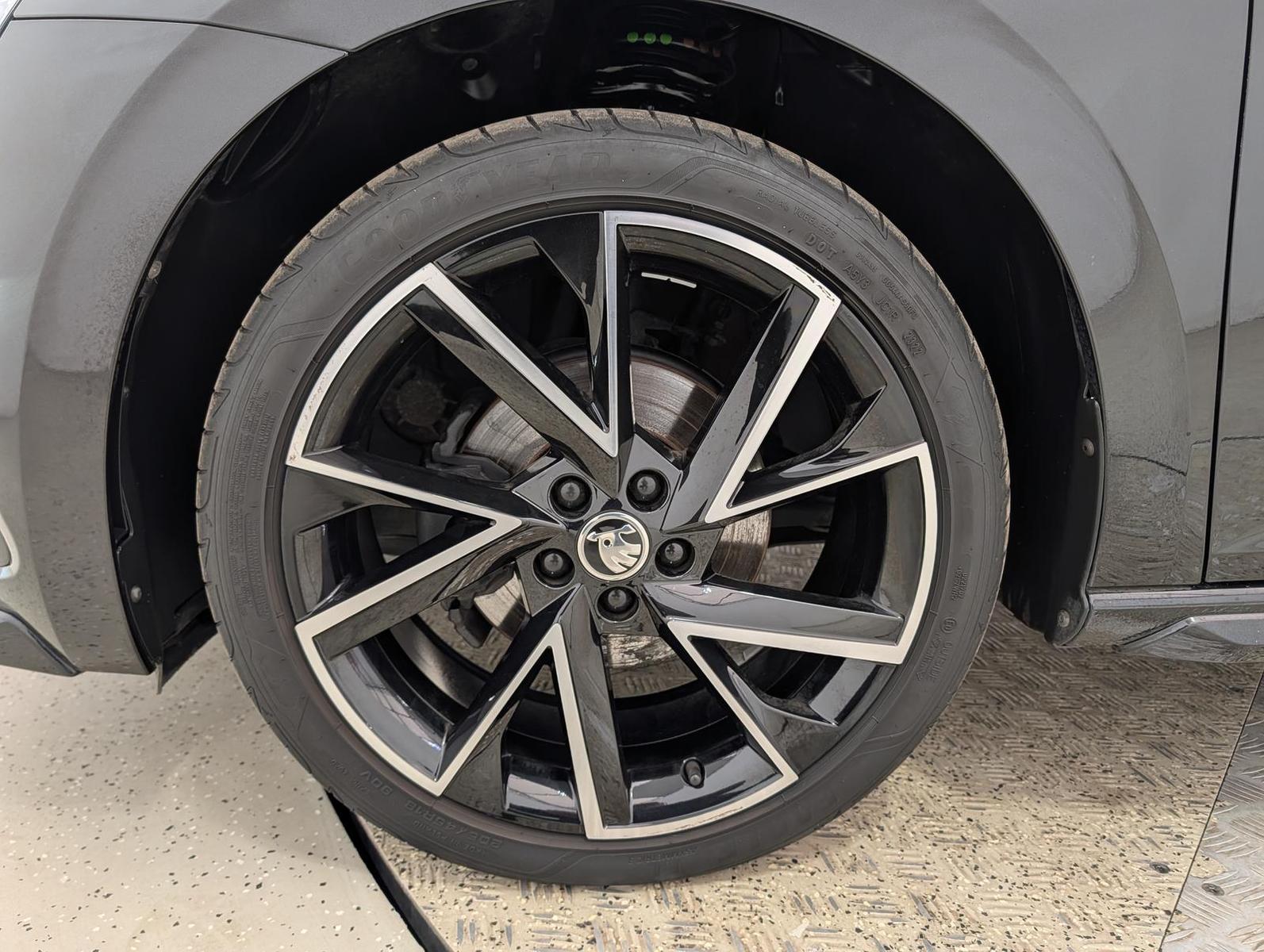 Skoda Scala 1.5 TSI Monte Carlo LED|Navi|Pano|ACC|Wint