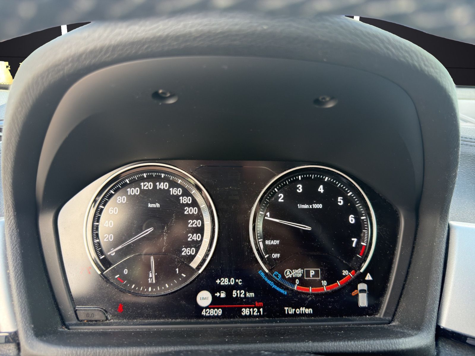 Fahrzeugabbildung BMW X2 sDrive 18 i Advantage/Performance/Tempomat/