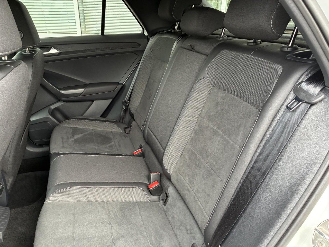 Volkswagen T-Roc - Bild 7