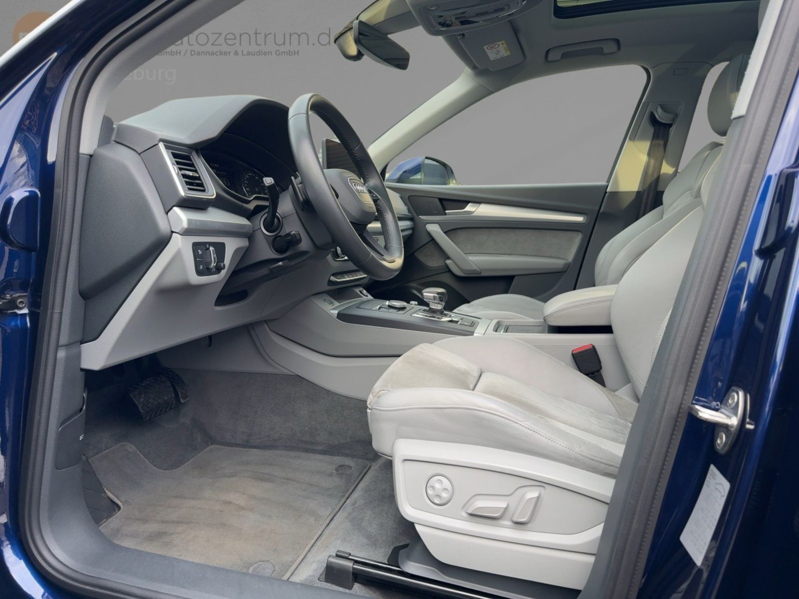 Fahrzeugabbildung Audi Q5 55 2.0 TFSI e quattro Alu LEDScheinw. Pano. N