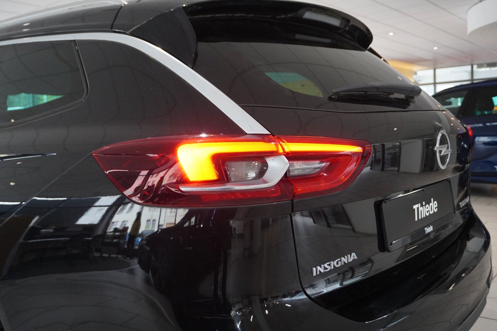 Fahrzeugabbildung Opel Insignia B ST 2.0T INNOV. 4X4 NAVI/OPC/KAMERA