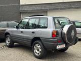 Toyota RAV 4 2.0 4x4 Allrad *SCHIEBEDACH *TÜV 03/2027 - Toyota RAV 4 Gebrauchtwagen in Düsseldorf