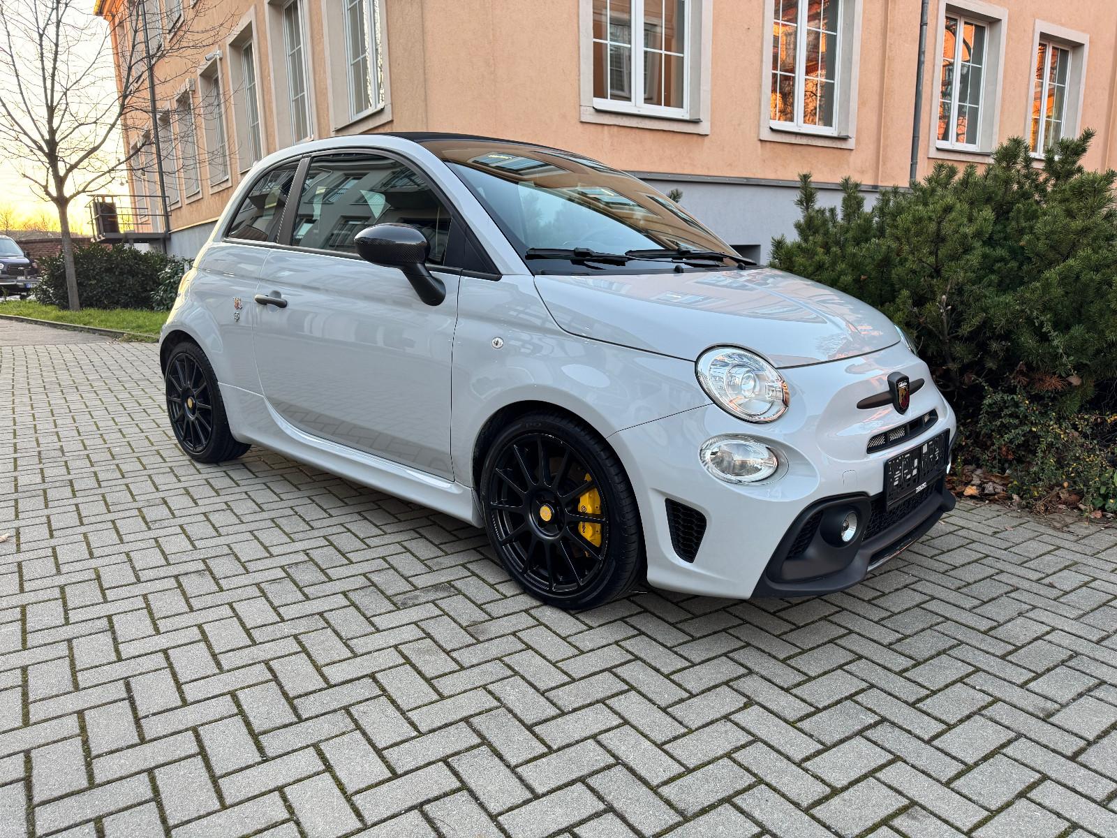 Abarth 595C esseesse/Akrapovic/Beat/Carbon