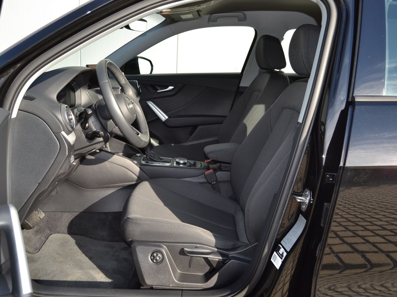Q2 35 TFSI S-tronic Advanced AHK/MATRIX-LED/RFK/