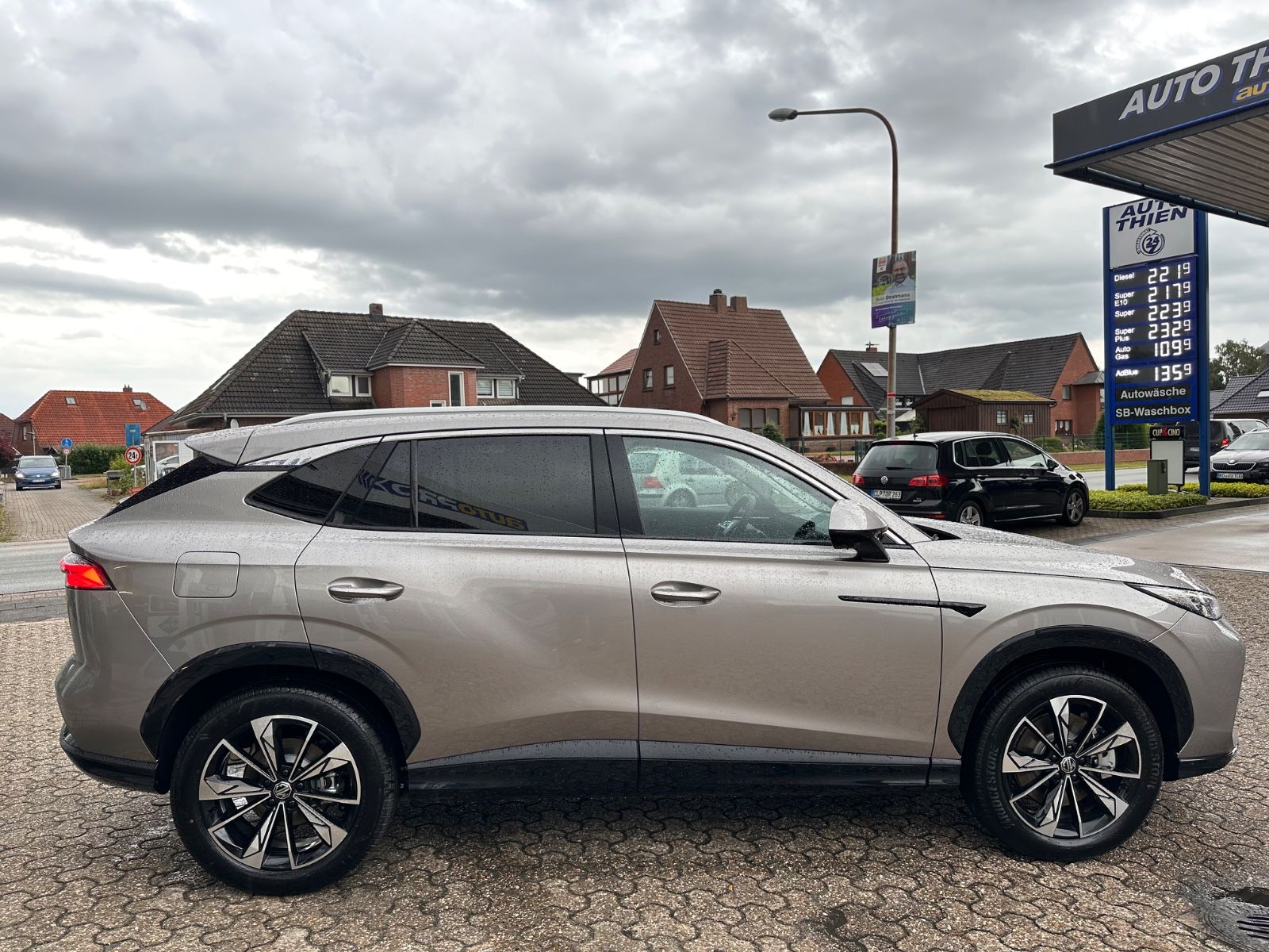 Fahrzeugabbildung MG HS 1.5 Luxury Hybrid APP/Navi/Kamera/Totwinkel
