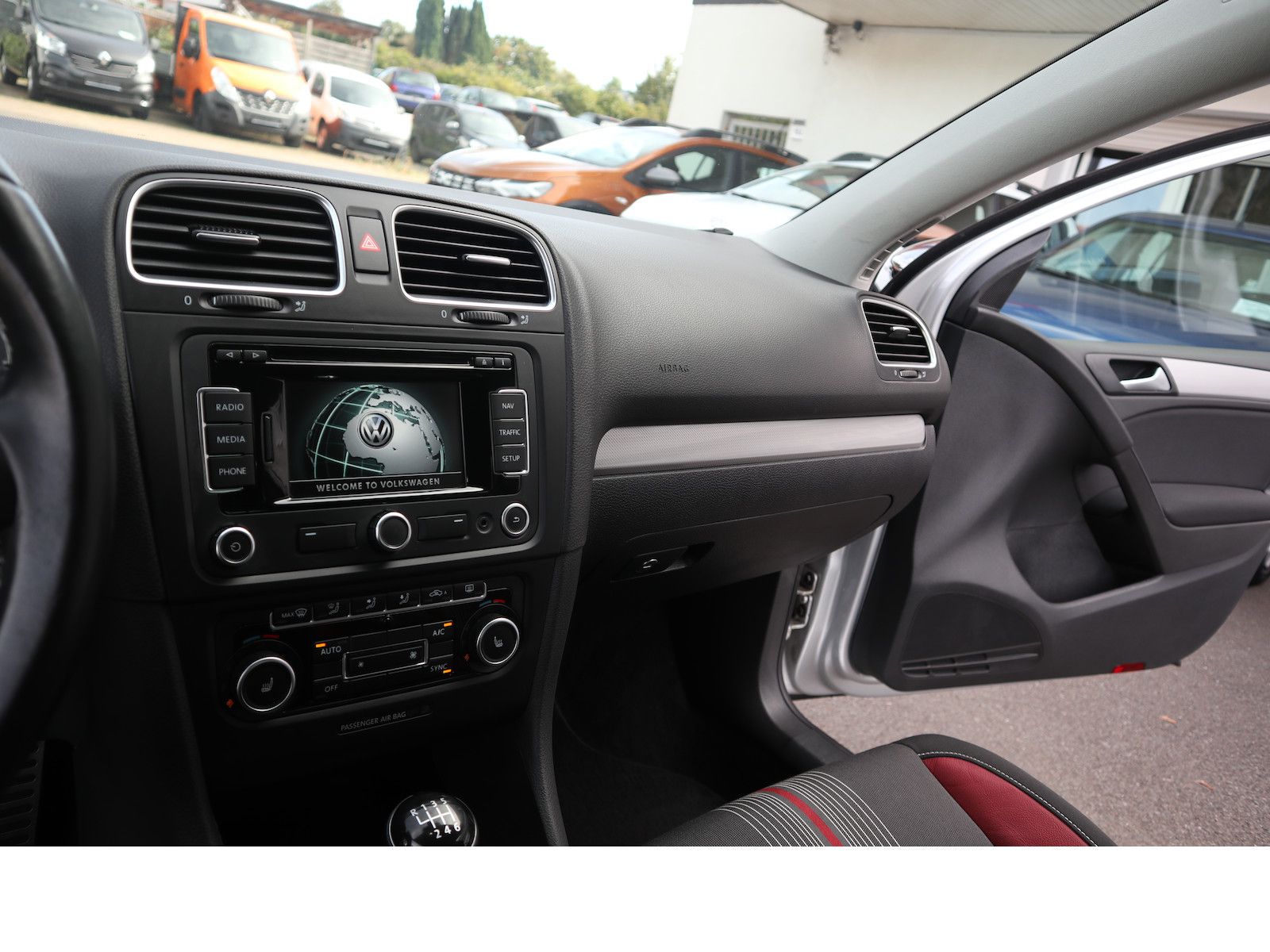 Fahrzeugabbildung Volkswagen Golf Match BlueMotion 1hd Navi Scheckheftgepfleg