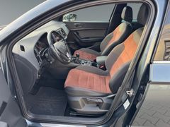 Fahrzeugabbildung Seat Ateca Xcellence 4Drive Navi LED AHK 1. Hand