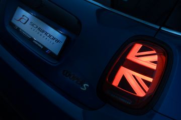 MINI COOPER SE ELECTRIC COLLECTION HUD PANO Black Pak