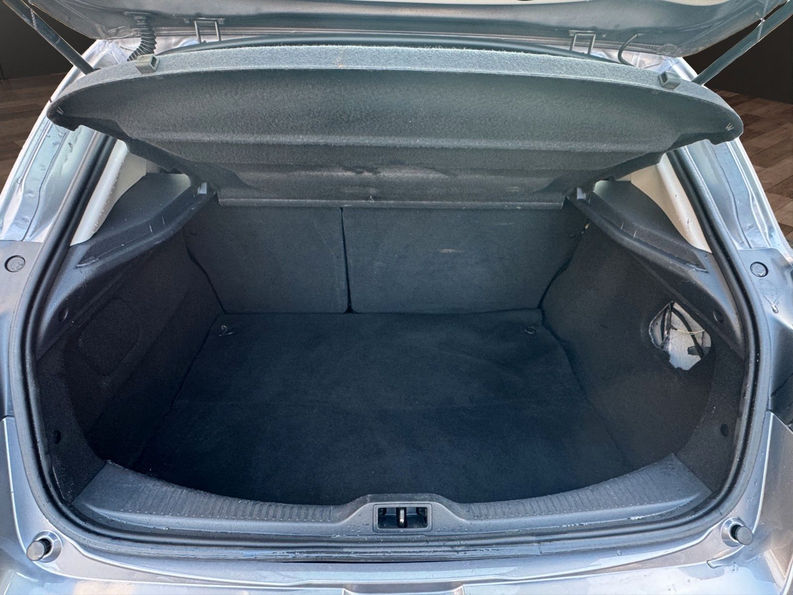 Fahrzeugabbildung Renault Megane III Lim. 5-trg. Paris Klima/Navi/TÜV NEU/