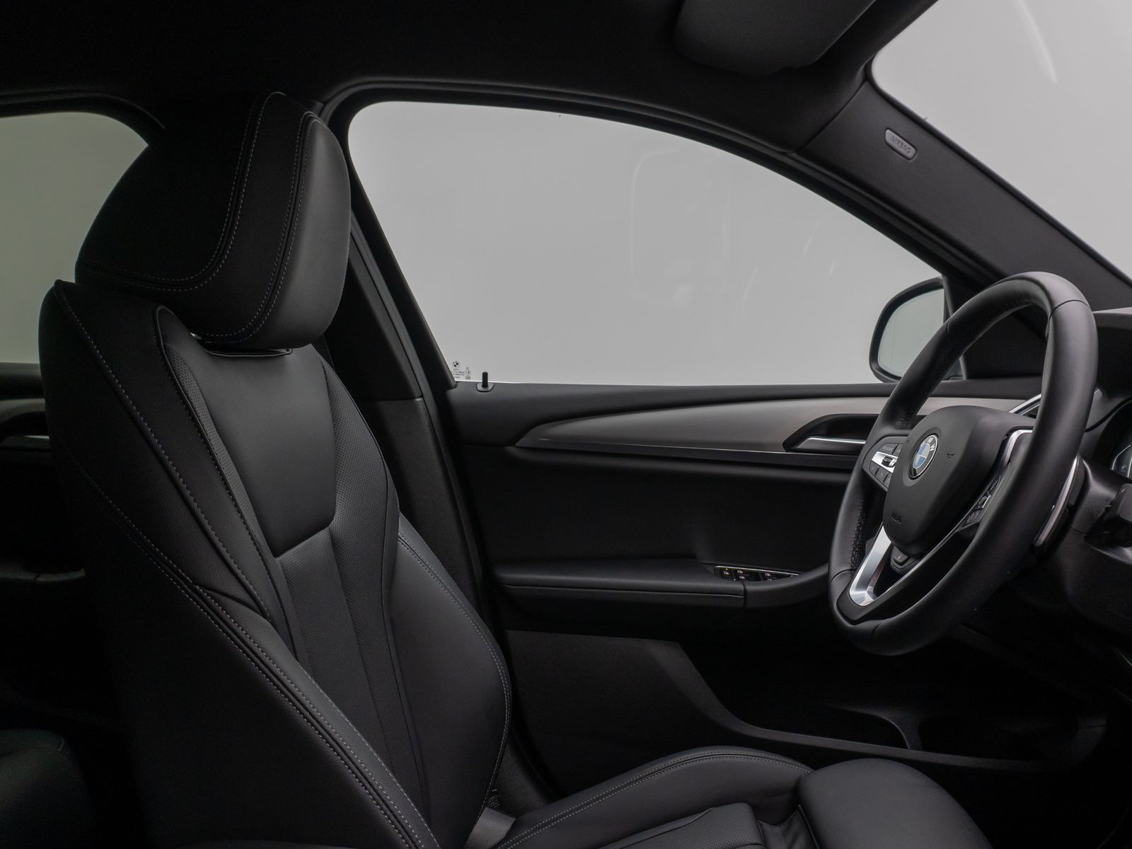 Fahrzeugabbildung BMW X4 xD20d Kamera DAB Lenkrhzg AHK Sport 20Zoll