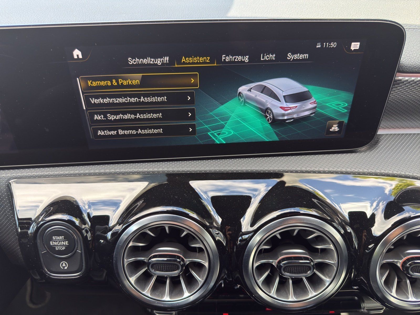 Fahrzeugabbildung Mercedes-Benz CLA200d SB Prog DISTR Memo AHK HighMBUX Busi HUD
