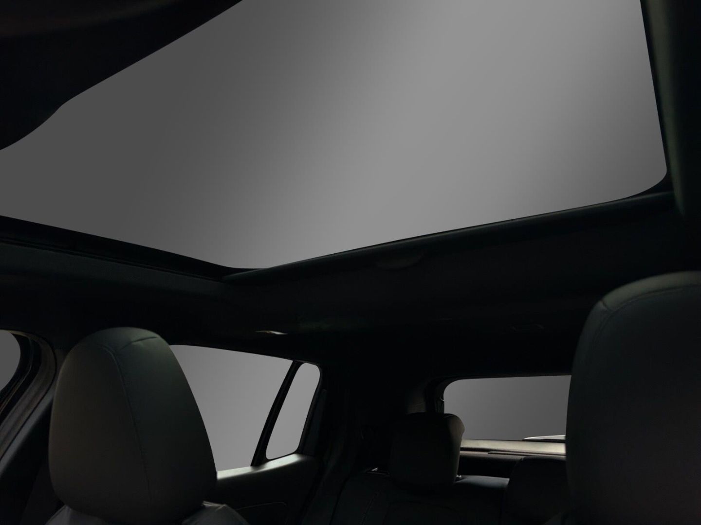 Fahrzeugabbildung Jeep Avenger Summit Elektro Leder Panoramadach MY2027