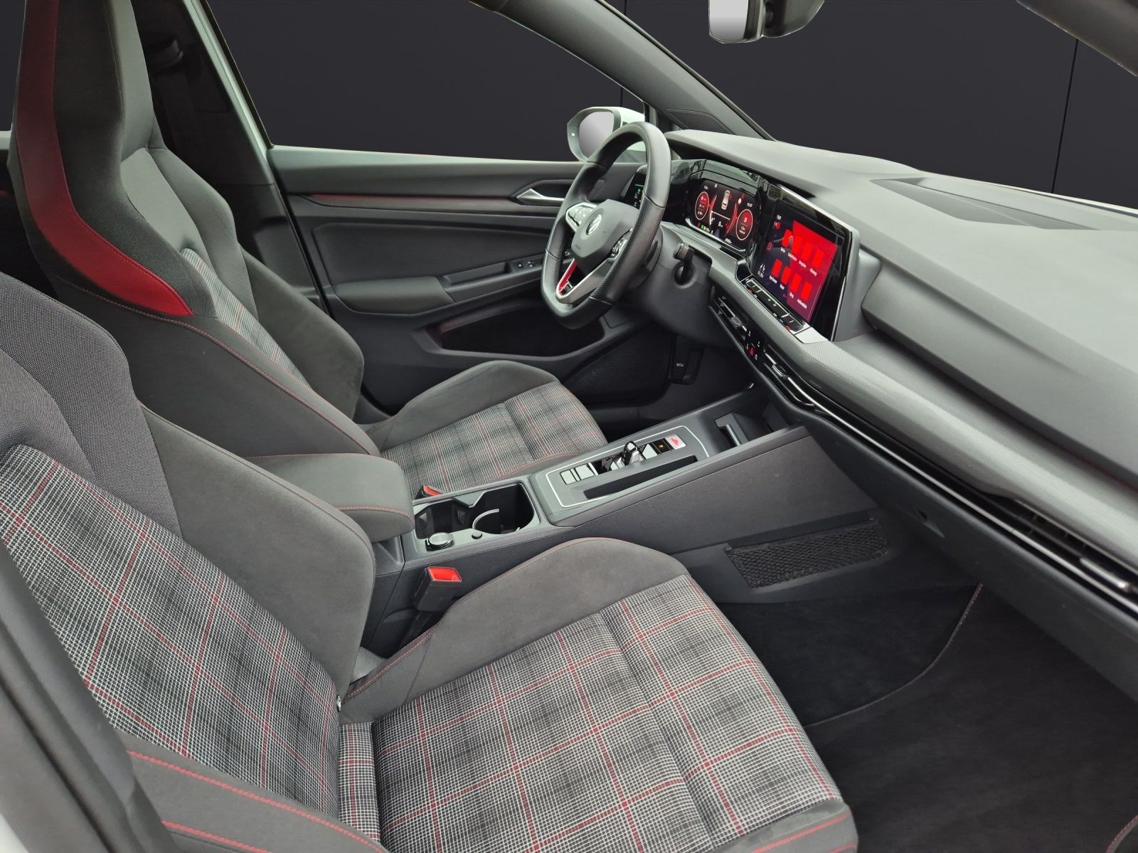 Fahrzeugabbildung Volkswagen Golf VIII GTI TSI DSG ACC LED AHZV