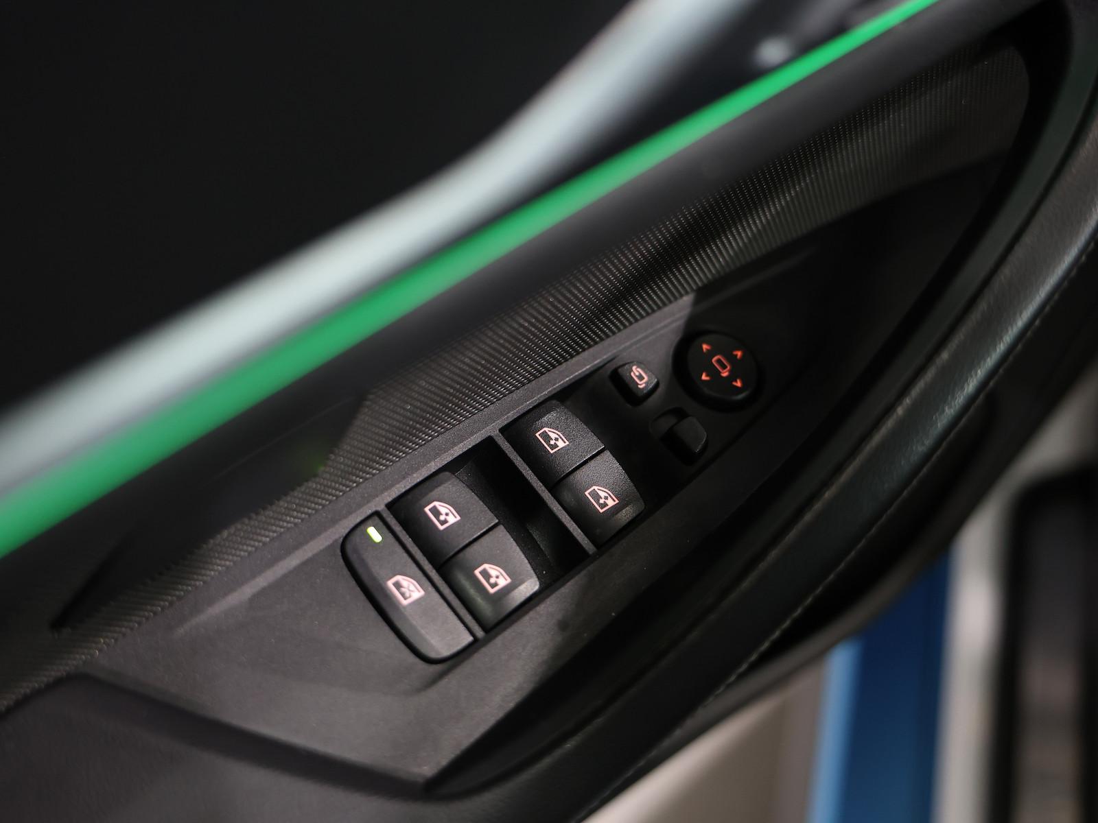 BMW i4 40 eDrive 100% HARMAN/KARDON, LEDER, HEAD-UP, миниатюра 16