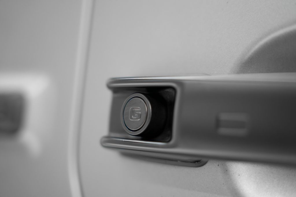 G 63 AMG BRABUS MAGNO GREY/BLACK CARBON - Bild 12