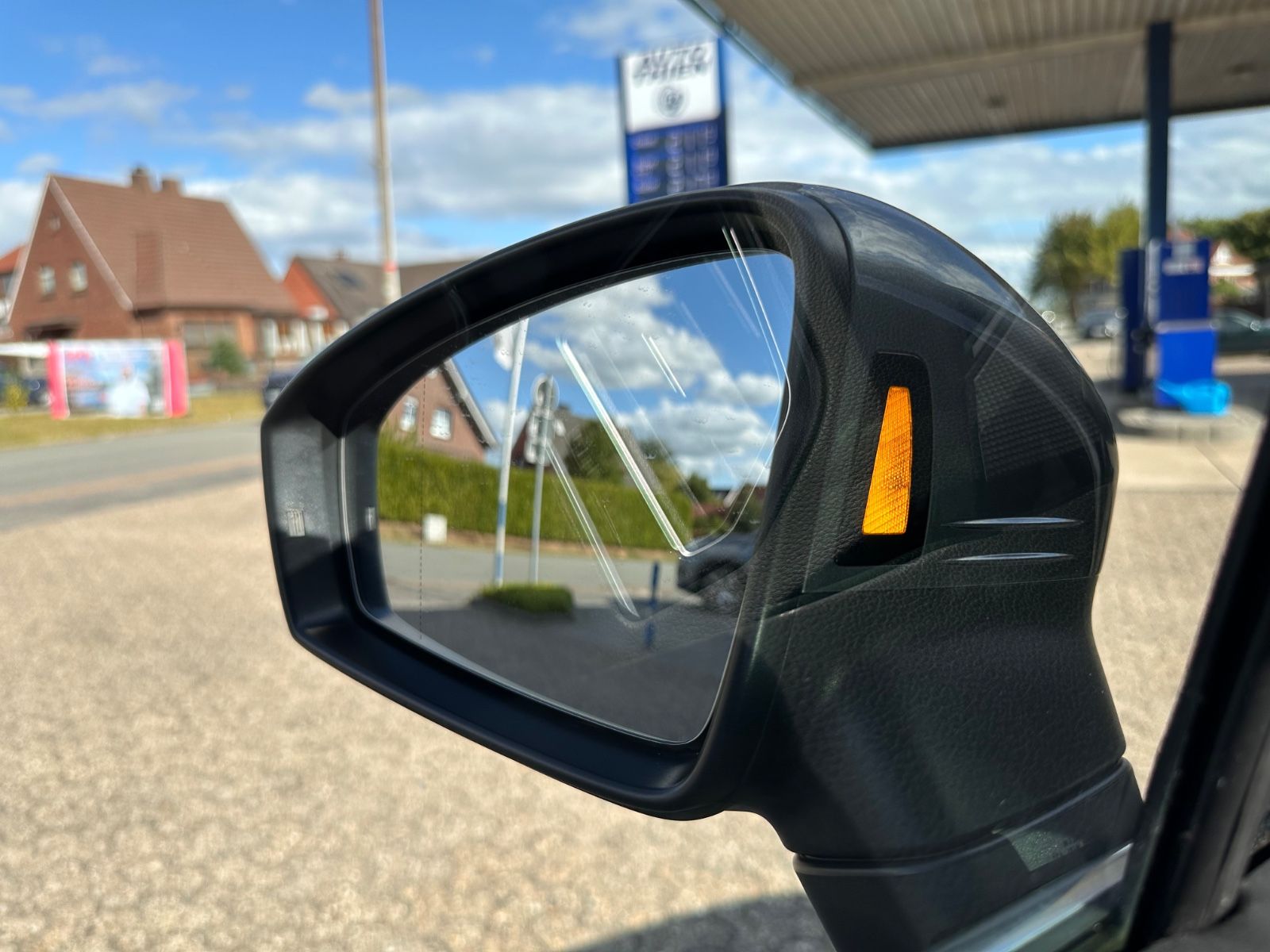 Fahrzeugabbildung Volkswagen Tiguan 2.0 TDI 4M Highline DSG AHK/HUD/Navi/LED