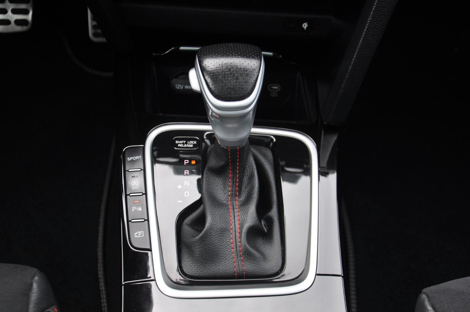 Kia ProCeed GT 1.6 T-GDI ACC-LED-PANO-MEMORY-RKAM