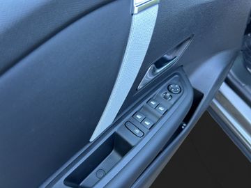 Citroën C4 Hybrid 145 Max KAMER LED NAVI SHZ ALU PDC