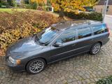 Volvo V70 2.5T Momentum Momentum - Volvo V70 Momentum mit Benzin-Antrieb