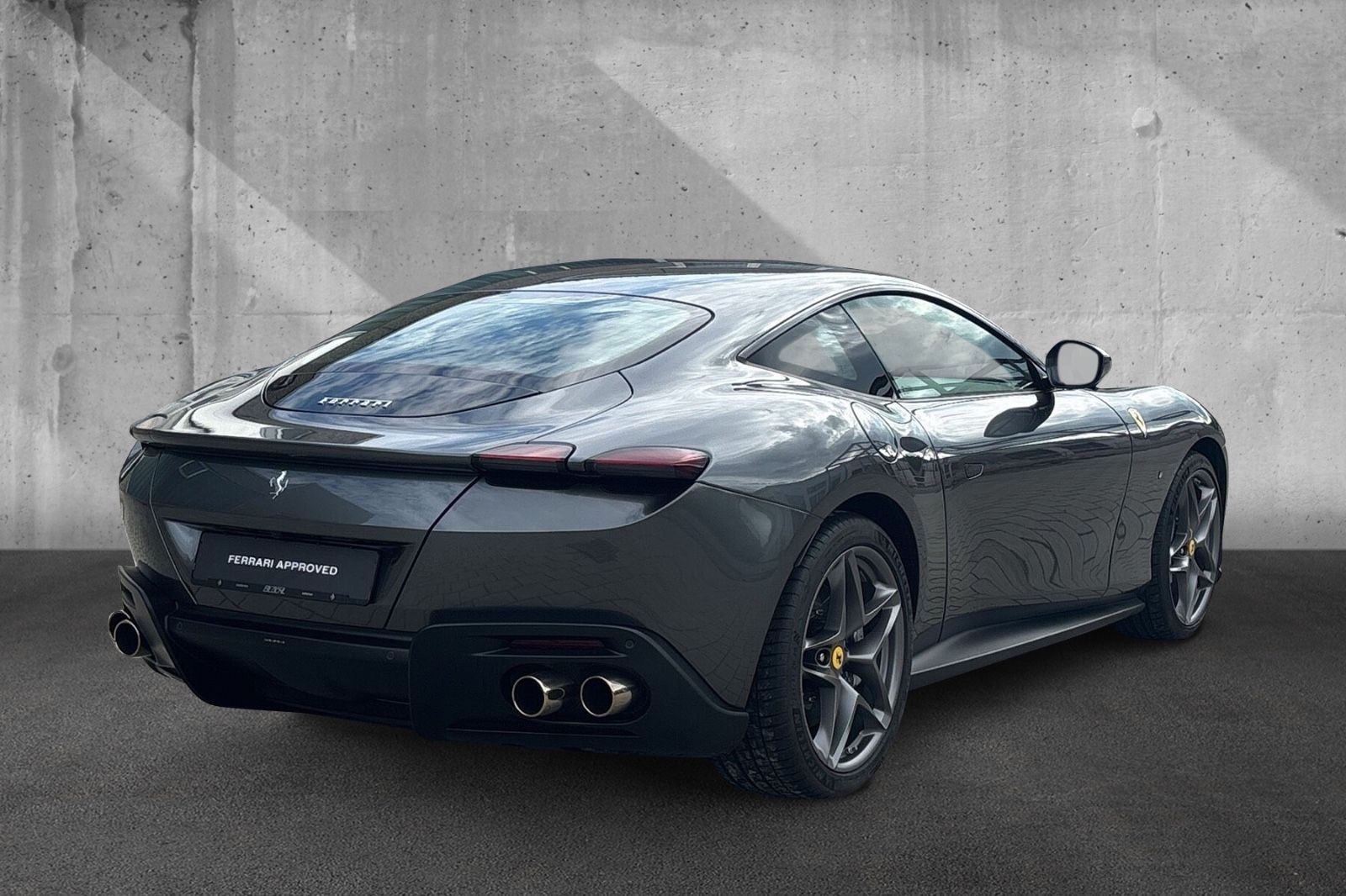 Fahrzeugabbildung Ferrari Roma*erst 1000 km*ADAS*360° Surround*CarPlay