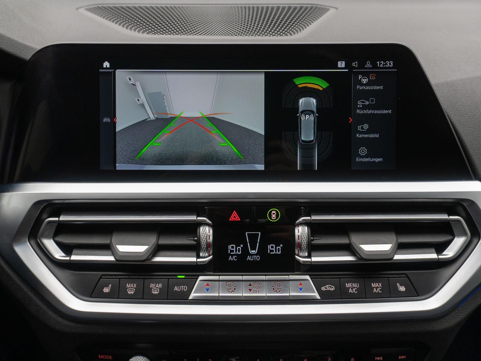 Fahrzeugabbildung BMW 320d Sport Line Kamera DAB Alarm HiFi Komfort