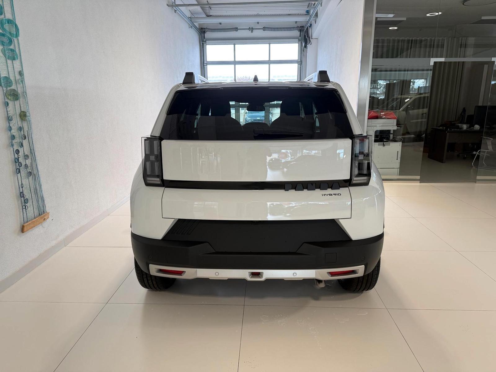 Fiat Grande Panda La Prima 1.2 MT6 74 kW € 7.500,0...