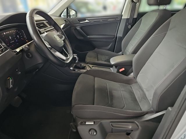 Fahrzeugabbildung Volkswagen Tiguan 2.0 TDI 4M DSG Elegance AHK LED-MATRIX NA