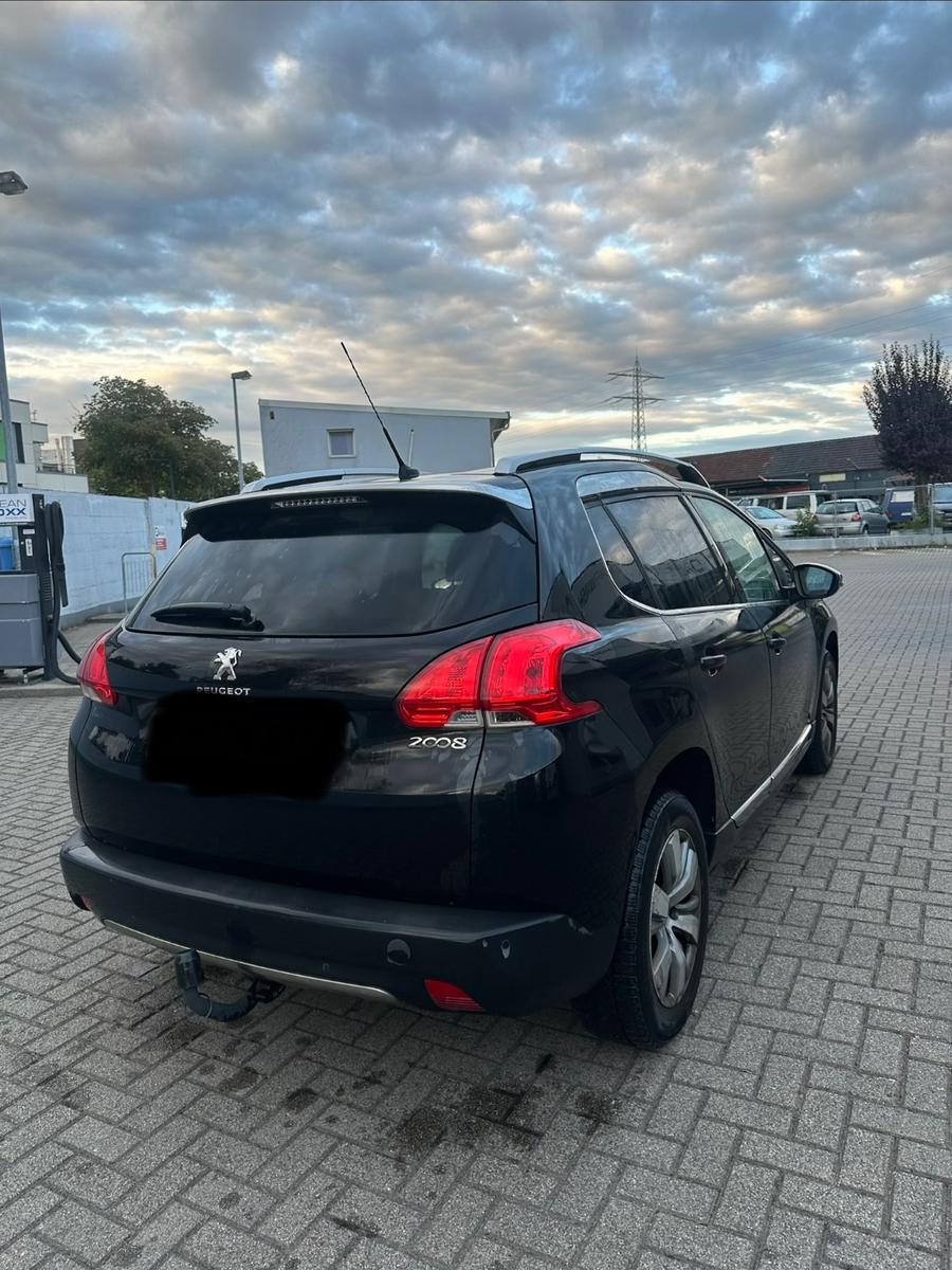 Peugeot 2008 Allure 120 VTi Allure