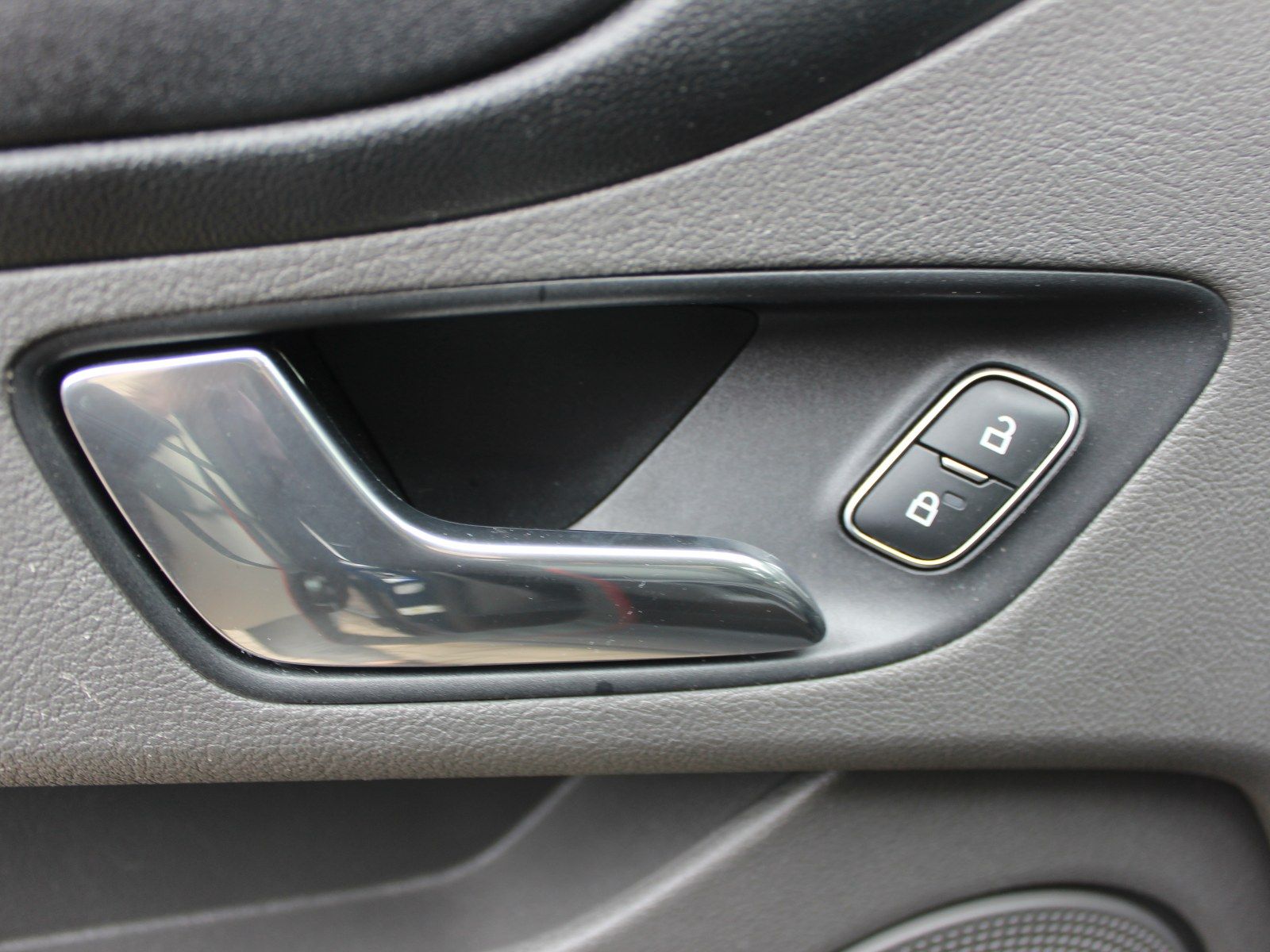 Fahrzeugabbildung Ford Transit Custom 320 L1 Trend