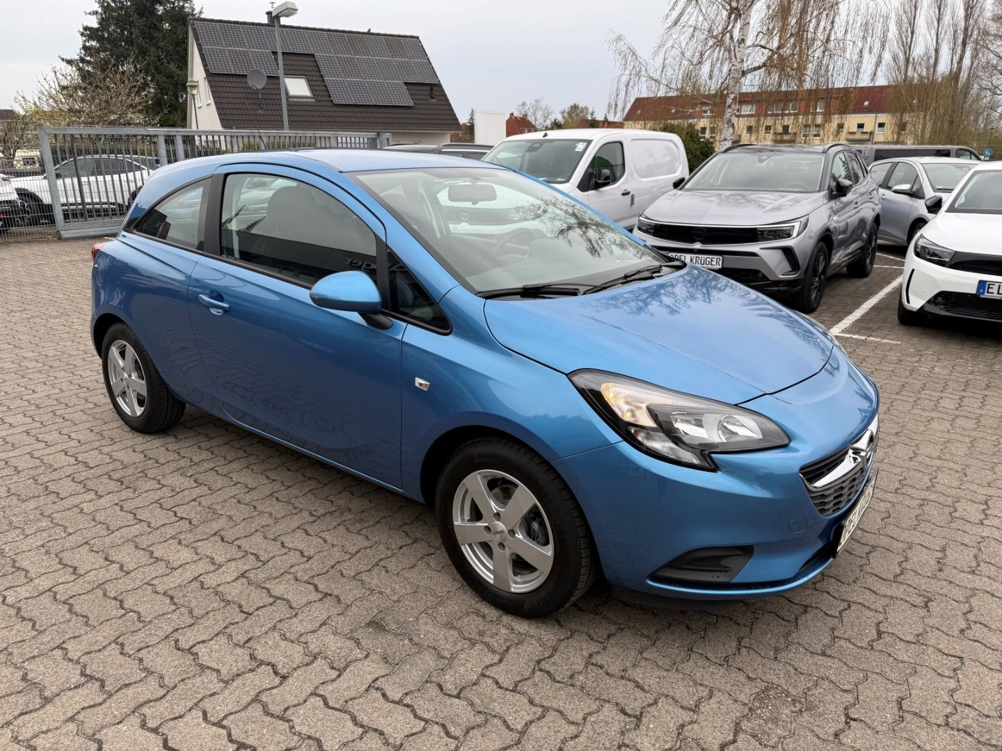 Fahrzeugabbildung Opel Corsa E Edition SHZ+LHZ+PDC
