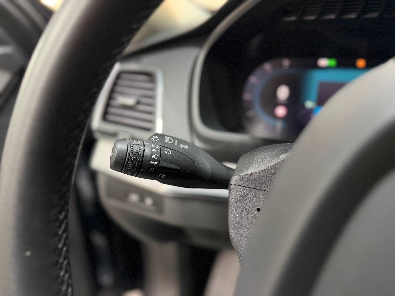 Volvo XC90 T8 Plug-In Hybrid AWD 1.Hand|7 Sitze|Leder